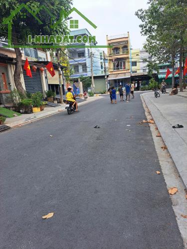 BÁN LÔ ĐẤT ĐẸP – VIEW CÔNG VIÊN THOÁNG MÁT – QUẬN 8
Diện tích: 5x20m (vuông vức, xây - 1