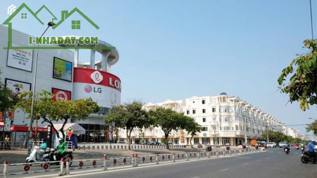 Bán nhà MTKD HIẾM ngang 9M 180m2 Nguyễn Văn Lượng 3 tầng gần KDC Cityland chỉ 31.5 tỷ. - 1