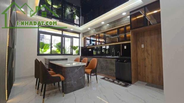BÁN NHÀ TX33 QUẬN 12-  68M2❌ 5 Tầng - Full NT- 4PN-5WC - 6,2 Tỷ Bớt Lộc - 4
