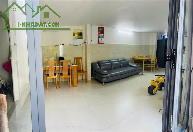 BÁN NHÀ 2 TẦNG HẺM XE HƠI TRÁNH ĐƯỜNG BÀU BÀNG . P13 . TÂN BÌNH..DT 100M .. GIÁ 11.2 TỶ - 1
