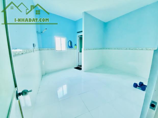 NHÀ ĐÚC 3 TẦNG HẺM XE HƠI 5M - 51M2 (4.4x12) - Đ.SỐ 11 GẦN 26/3 GIÁP TÂN PHÚ. CHỈ HƠN 4 TỶ - 3