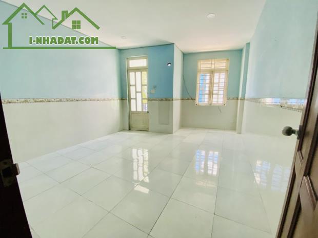 NHÀ ĐÚC 3 TẦNG HẺM XE HƠI 5M - 51M2 (4.4x12) - Đ.SỐ 11 GẦN 26/3 GIÁP TÂN PHÚ. CHỈ HƠN 4 TỶ - 4