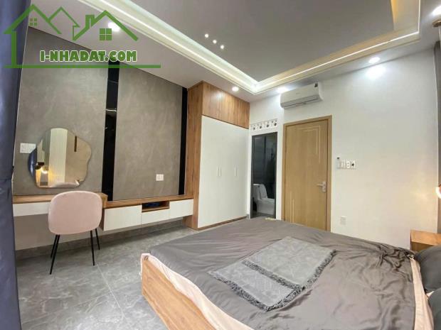 GẤP BÁN NHÀ MỚI  DTSD: gần  340M2 sàn - 4PN-5WC – ĐẦY ĐỦ nội thất - 6,2 Tỷ - - 3
