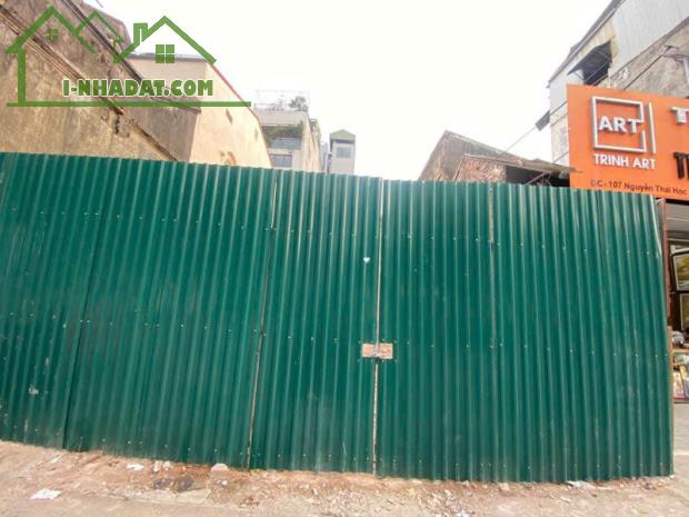 Mặt phố Nguyễn Thái Học - Kinh doanh đỉnh - MT rộng - Sổ vuông. - 1