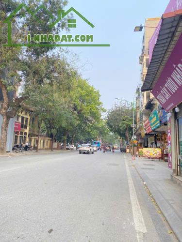 Mặt phố Nguyễn Thái Học - Kinh doanh đỉnh - MT rộng - Sổ vuông. - 2