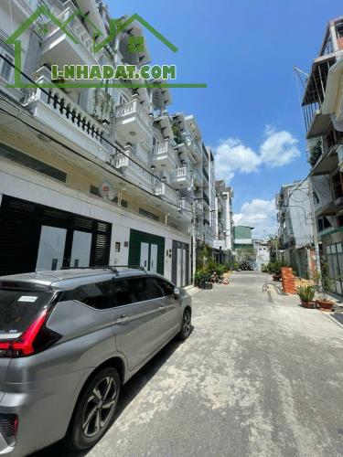 Bán gấp nhà Đường số 30 – P6 – Gò Vấp – Hẻm 6m – 5 tầng – 7PN – 75m2 – 9.9Tỷ