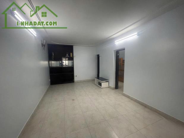 Cho thuê căn hộ Tập thể tầng 3 Phố Kim Liên, 73m2, 2 ngủ, Full đồ ở hộ GĐ, 10 Triệu/tháng