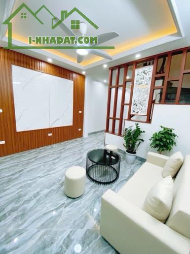 NHÀ MỚI 5 TẦNG , 6 PHÒNG NGỦ - PHỐ ĐÔNG THIÊN - VĨNH HƯNG - HOÀNG MAI CHỈ 5,46 TỶ - 5