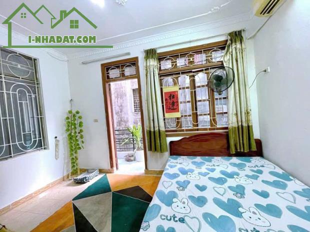 Cho thuê nhà Phố Hương Viên, Hai Bà Trưng 5 tầng x 30m2 làm VP, hoặc ở hộ gđ, 12 Triệu - 2