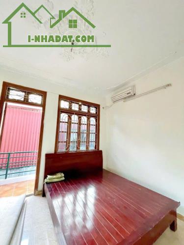 Cho thuê nhà Phố Hương Viên, Hai Bà Trưng 5 tầng x 30m2 làm VP, hoặc ở hộ gđ, 12 Triệu - 4