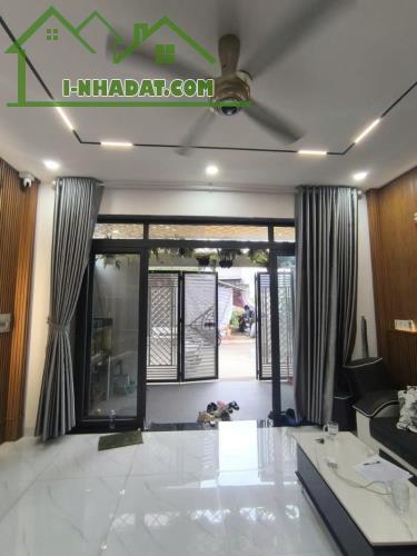Bán nhà 4 tầng, 75m², 4PN, 4WC, Q.2, 9.6 tỷ, sổ hồng