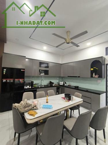 Bán nhà 4 tầng, 75m², 4PN, 4WC, Q.2, 9.6 tỷ, sổ hồng - 2
