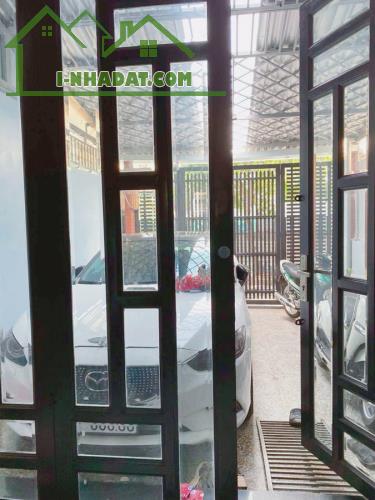 Bán Nhà Mặt Tiền Gần Nhà Thờ Tân Hương – 2 Tầng Đẹp Lung Linh – Sổ Riêng, Giá Mềm! - 2