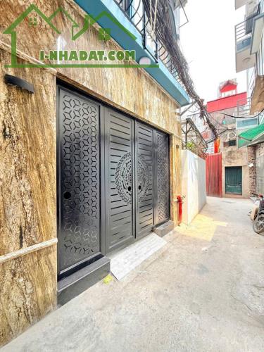 GÀ ĐẺ TRỨNG VÀNG DÒNG TIỀN 60TR/ THÁNG, PHỐ GIÁP BÁT, Ô TÔ , 6 TẦNG THANG MÁY GIÁ 15.X TỶ