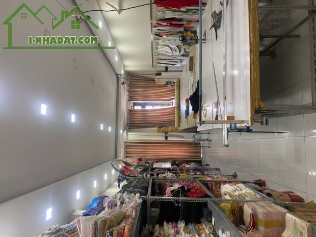 Bán gấp nhà đẹp ở ngay Trần Xuân Soạn, xe hơi ngủ nhà, 73m2, 4T, SHR, chỉ 10.9 Tỷ. - 3