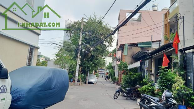 Bán nhà hẻm HXH TKTQ DT 4x13m2 4t vuông vắn nhà kiên cố giá chỉ 5 tỷx