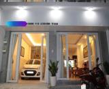 Đi nước ngoài định cư bán gấp nhà ở Trần Văn Quang, phường 10, Tân Bình, giá 2 tỷ 350 triệ