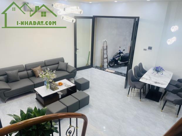 NHÀ HÒA BÌNH - MINH KHAI DT 56M2 - 5 TẦNG - GIÁ CHÀO : 9.8 TỶ