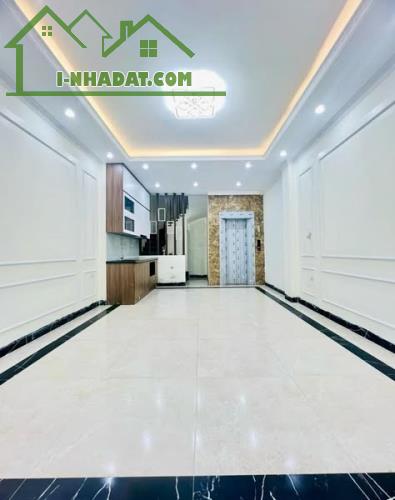 CẦU GIẤY-  LÔ GÓC - 6 TẦNG THANG MÁY - NGÕ THÔNG 2 ÔTÔ TRÁNH - C.H.Ỉ 10T.Ỷ - 1