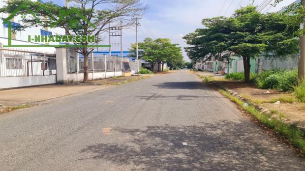 Bán xưởng 1.890m2 có văn phòng xã Đức Lập Hạ, Đức Hòa, Long An giá 17 tỷ LH: 0949 861 287 - 1