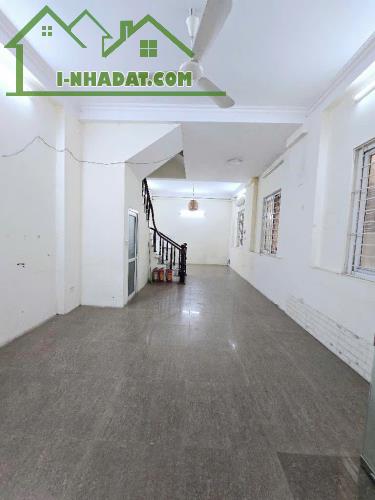 Bán nhà Phú Mỹ 6 tầng 9 phòng chỉ hơn 6 tỷ dòng tiền ổn định - 2