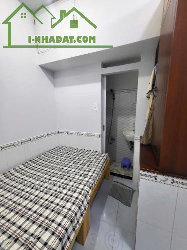 Bán Nhà Mới 3 Tầng Full Nội Thất, Hẻm 4.5m, Gần Kha Vạn Cân - Giá Chỉ 2.6 Tỷ (Linh Đông)