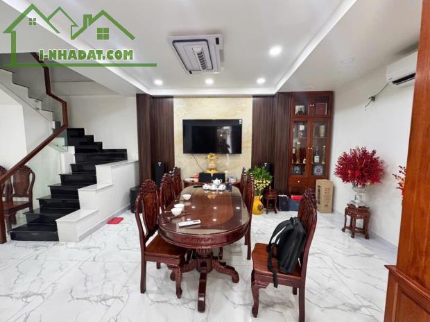 Bán nhà lô góc 2 mặt tiền hẻm xe hơi thông Nguyễn Cảnh Chân, Q1 61m2 ngang 5.5m 3 tầng.TL - 1