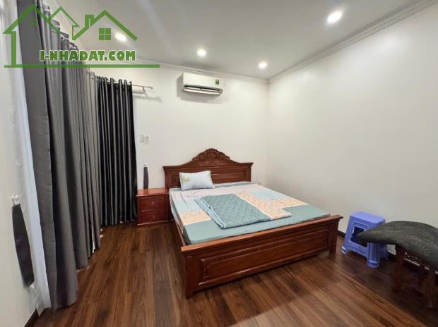Bán nhà lô góc 2 mặt tiền hẻm xe hơi thông Nguyễn Cảnh Chân, Q1 61m2 ngang 5.5m 3 tầng.TL - 2