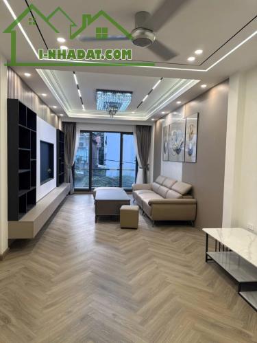 BÁN NHÀ 6 TẦNG CỔ LINH – LONG BIÊN - THANG MÁY – GARA Ô TÔ – 47m² - MT 3,8m - Giá 11,8 tỷ - 2