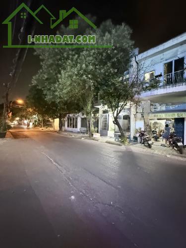 97 đường số 18 p.8 gv Mặt tiền đường số 18 P.8 GV - Ngang 8m - Ngay mercedes Quang Trung