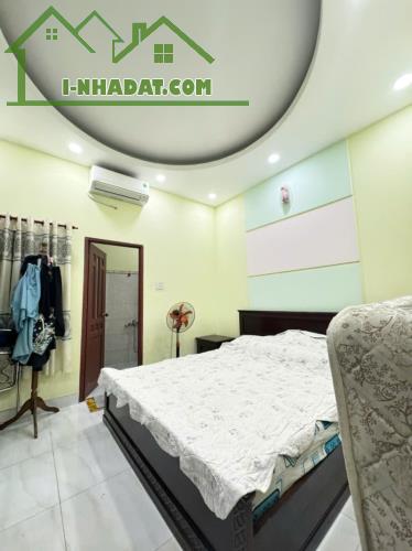 NHÀ ĐẸP 4 TẦNG Đ. HỒ VĂN LONG NGAY GÒ MÂY - HẺM XE TẢI THÔNG - 57M2 (4x14.3). CHỈ HƠN 5 TỶ - 4