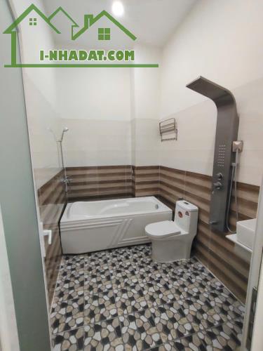 KHÔNG THỂ GỒNG NGÂN HÀNG ĐƯỢC NỮA NÊN CẦN BÁN GẤP NHÀ 2 TỶ - 2