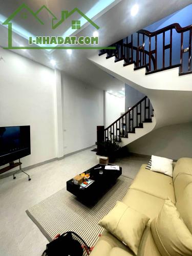 Bán Nhà Đẹp, Vị Trí Vàng Phố Ngọc Lâm, Long Biên 47m2, 5 Tầng, Vỉa Hè Ôtô Tránh, Giá 14 Tỷ - 1