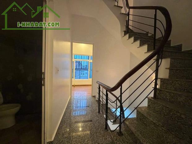 LẠC LONG QUÂN - NHÀ ĐẸP - 2 THOÁNG - NGÕ NÔNG RỘNG - NỘI THẤT SANG XỊN - 50M² NHỈNH 9 TỈ - 3