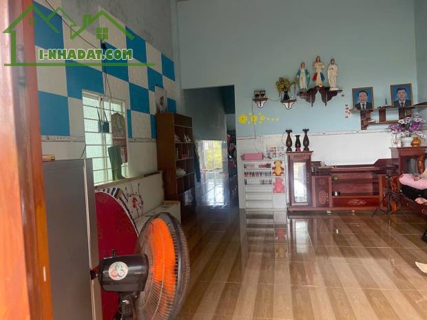 GIA ĐÌNH CÔ ÚT SANG MỸ ĐỊNH CƯ KHÔNG AI CHĂM VƯỜN NÊN CẦN ĐỂ LẠI CÓ 300 CÂY CÂY SẦU RIÊNG - 4