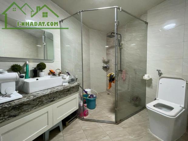 Bán nhà cổ linh Long Biên-dt37- 5 tầng- 5,3 tỷ mặt tiền rộng - 2