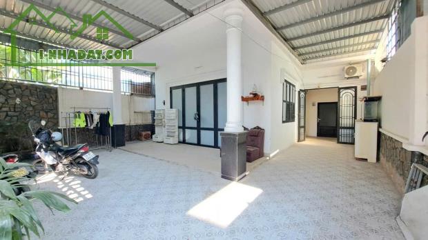 Bán Nhà 1 trệt 1 lầu hẻm đường số 6 phường Bình Trưng Tây Quận 2, ngang 9mx27m 8pn 8wc