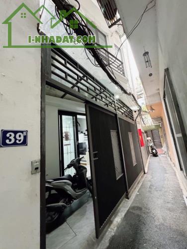 NHÀ SIÊU ĐẸP - FULL NỘI THẤT - SÁT MẶT PHỐ, 5M RA OTO TRÁNH - ĐI BỘ RA HỒ TÂY