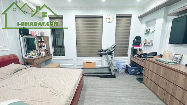 NHÀ SIÊU ĐẸP - FULL NỘI THẤT - SÁT MẶT PHỐ, 5M RA OTO TRÁNH - ĐI BỘ RA HỒ TÂY - 3