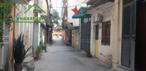 BÁN ĐẤT TẶNG NHÀ CẤP 4- 33M2, NGÕ RỘNG SẠCH -VẠN PHÚC-CHỈ 4.99 TỶ - 1
