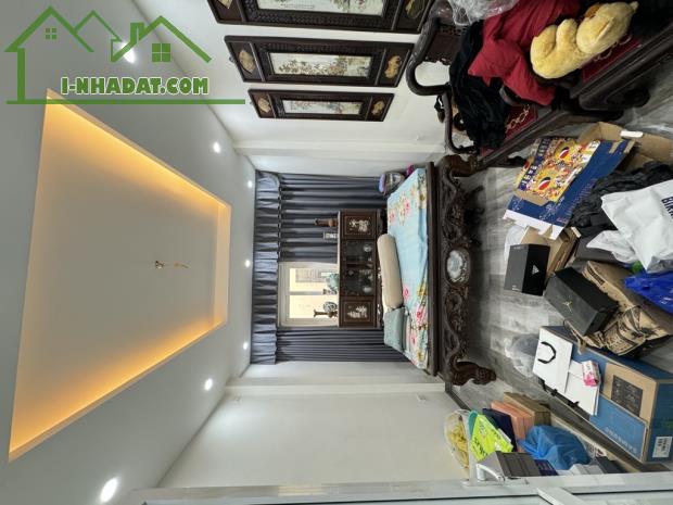 BÁN NHÀ PHỐ HỒNG MAI HAI BÀ TRƯNH ,5?TẦNGF MÓI NGỖ NÔNG GẦN PHỐ ,-6,95 TY - 1