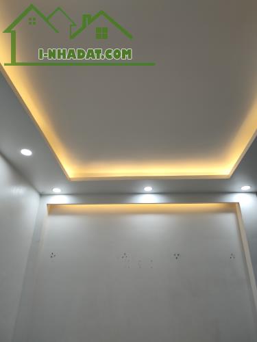 Bán gấp giá rẻ thang máy Đê Trần Khát Chân 34m, 6 tầng, mặt tiền 3.4m, 9 tỷ Hai Bà Trưng.