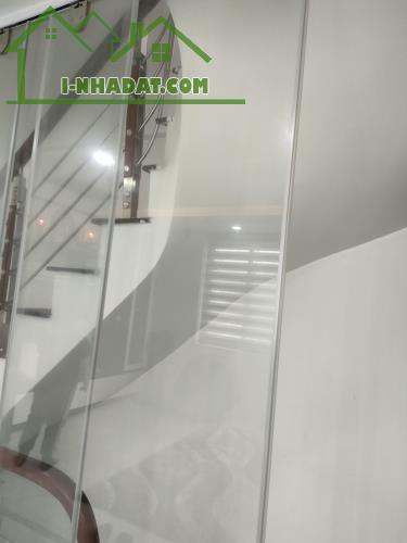 Bán gấp giá rẻ thang máy Đê Trần Khát Chân 34m, 6 tầng, mặt tiền 3.4m, 9 tỷ Hai Bà Trưng. - 1