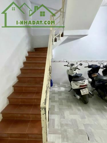 Bán nhà 77m2 Mặt Tiền Đường Lý Thánh Tông, Quận Tân Phú - 2