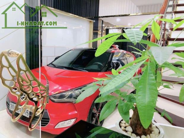 Bán nhà 7  tầng thang máy oto vào nhà, nội thất đẳng cấp, giá chỉ 18 tỷ!