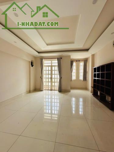GẤP BÁN, DT 180M²(NGANG 10M), HẺM XE HƠI NGUYỄN DUY TRINH, PHÚ HỮU - 4