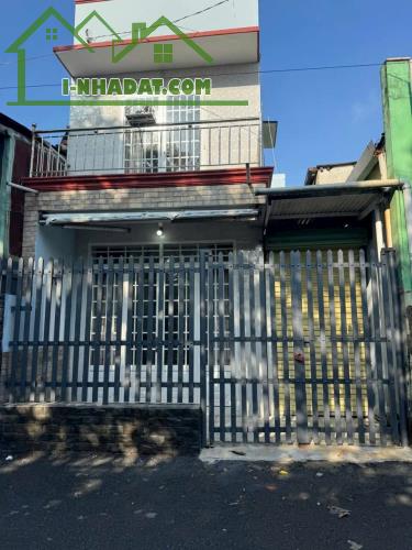 Nhà sổ riêng hoàn công 2.6 tỷ/81 m2/1 lầu 1 trệt đường ô tô