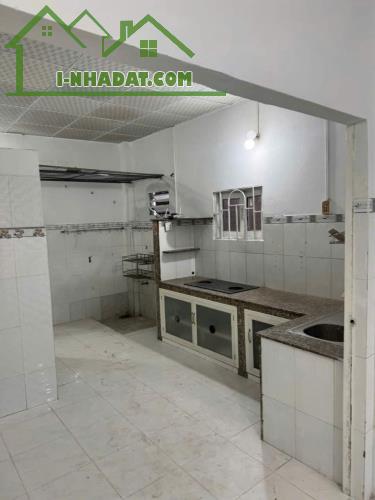 Nhà sổ riêng hoàn công 2.6 tỷ/81 m2/1 lầu 1 trệt đường ô tô - 1