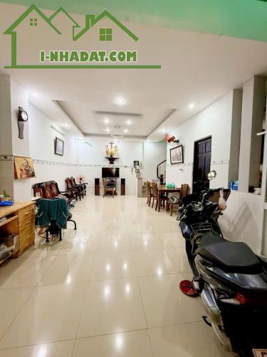 Quận 12  Bán nhà Ngang 8.5m – Tiện Kinh Doanh Kề Phan Văn Hớn - Trường Chinh Giá Chỉ 14 Tỷ
