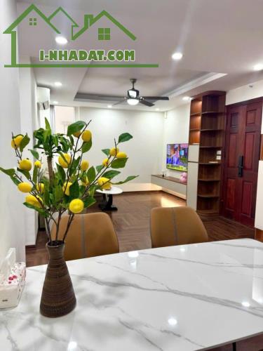BÁN NHÀ ĐẸP DÂN XÂY TƯ ĐÌNH – 41M2 – 6,05 TỶ – NGÕ Ô TÔ THÔNG – FULL NỘI THẤT - 1